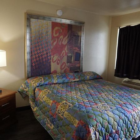 Econo Lodge San Antonio Northeast I-35 Екстер'єр фото