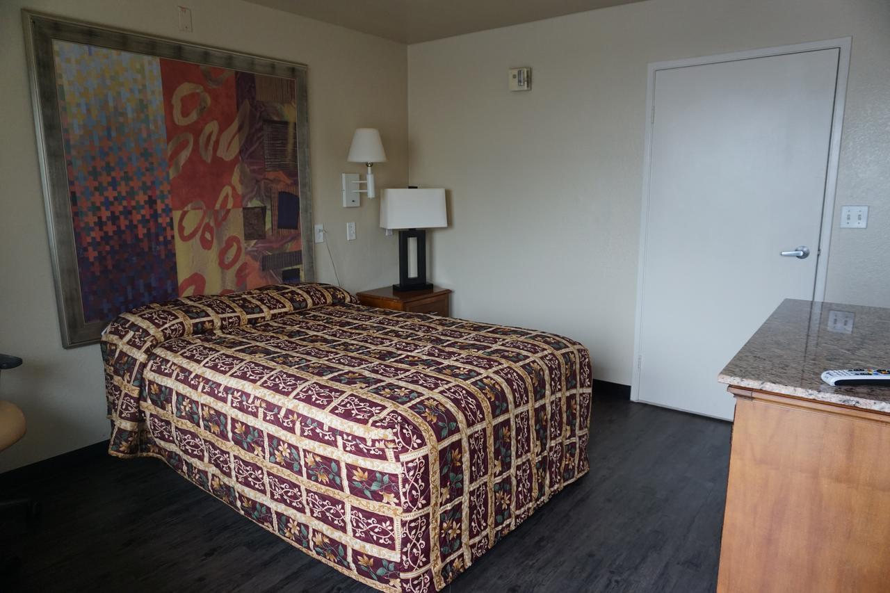 Econo Lodge San Antonio Northeast I-35 Екстер'єр фото